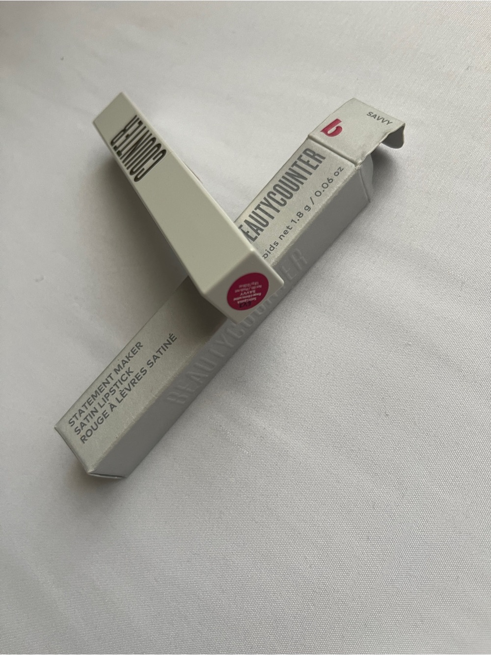 NIB Beautycounter Statement Maker Satin Lipstick Bundle (Savvy & Electric)